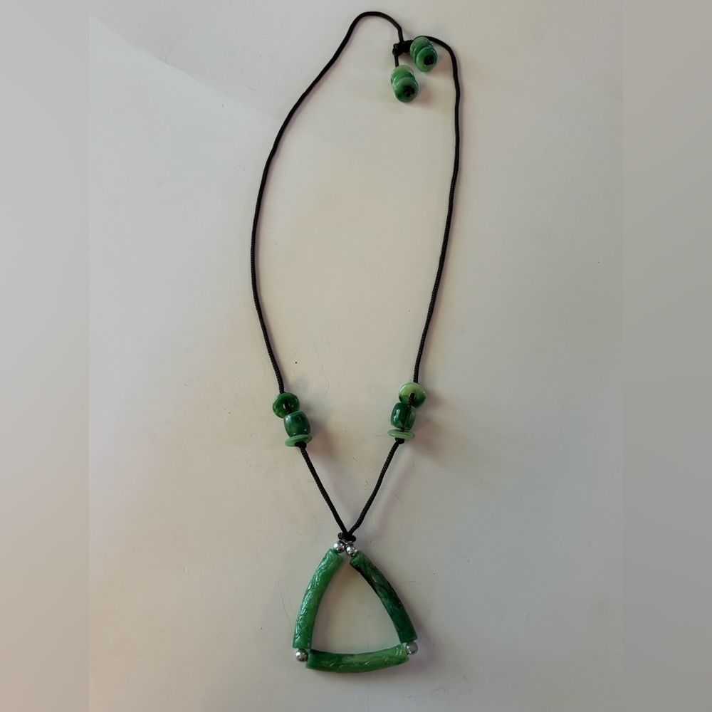 Green Beaded adjustable Necklace with Triangle Shaped design and silver beads